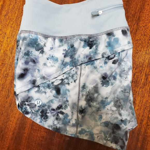 lululemon athletica Pants - LULULEMON speed shorts size 10